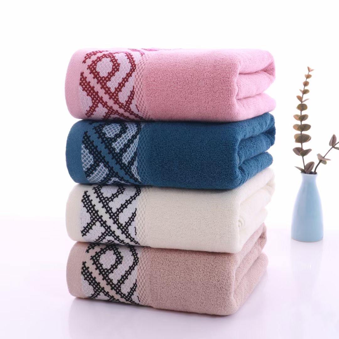 Bath Towel with Sateen-Diamonds